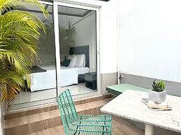 79 Hotel