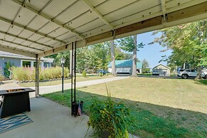 Walk to Beach Access! Chic Port Austin Studio