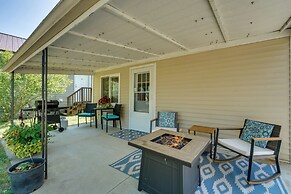 Walk to Beach Access! Chic Port Austin Studio