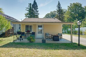 Walk to Beach Access! Chic Port Austin Studio