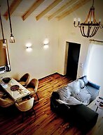 LefkoParga luxury Suites