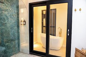 Couples Suites at Ocean Park Beach Club