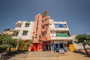 HOTEL GRAND CAPITOL