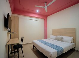 HOTEL GRAND CAPITOL