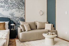 Flo Boutique - LoftAffair Collection