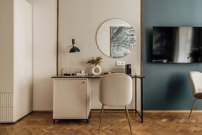 Flo Boutique - LoftAffair Collection