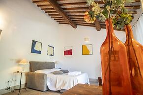 Cosy Apartment With Garden