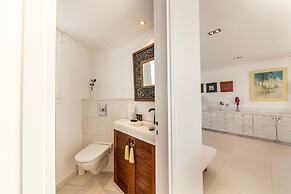 Protaras Seafront Villa Alemar