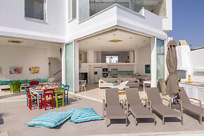 Protaras Seafront Villa Alemar