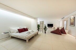 Protaras Seafront Villa Alemar