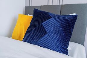 Tranquil Walsall Retreat - 4 Bedrooms