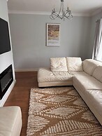Tranquil Walsall Retreat - 4 Bedrooms