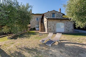 Apartment With Terrace in Assisi