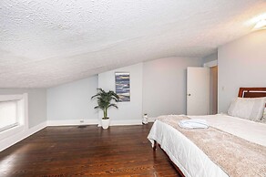 Queen City Suites 2 For 4