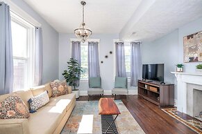 Queen City Suites 2 For 4