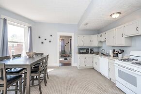 Queen City Suites 2 For 4