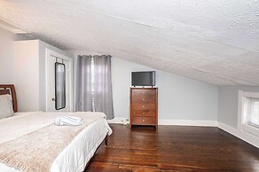 Queen City Suites 2 For 4