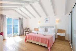 Villa Penelope With 4 Bedrooms and 3 Bathrooms
