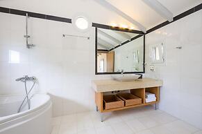 Villa Penelope With 4 Bedrooms and 3 Bathrooms