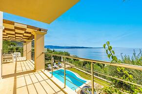 Villa Penelope With 4 Bedrooms and 3 Bathrooms