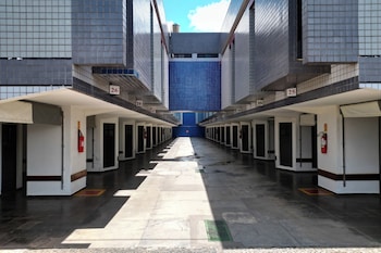 Motel Park Way
