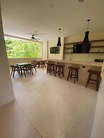 Great 3 Bedroom Apartment and Private Pool!