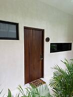 Great 3 Bedroom Apartment and Private Pool!