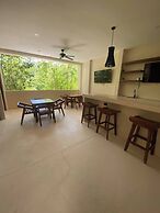 Great 3 Bedroom Apartment and Private Pool!