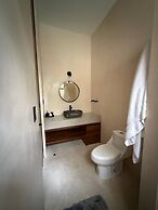 Great 3 Bedroom Apartment and Private Pool!