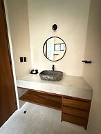 Great 3 Bedroom Apartment and Private Pool!