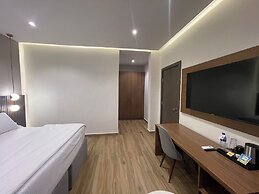CheckInn Hotel Yola