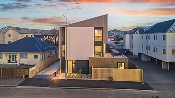 Modern & Spacious in Central CHCH-Unit 3