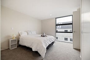 Modern & Spacious in Central CHCH-Unit 3