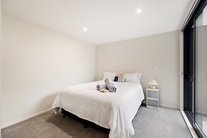 Modern & Spacious in Central CHCH-Unit 3
