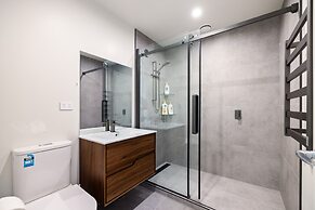 Modern & Spacious in Central CHCH-Unit 3