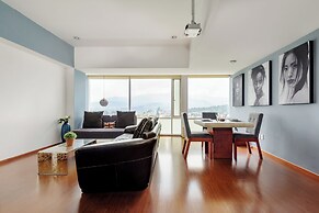 Scala Santa Fe - Modern Apt w pool
