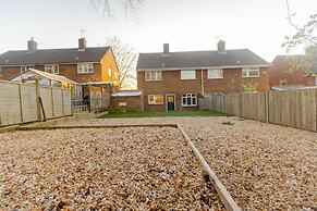 House - Sleeps 8 - Parking - Garden