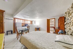 Canal-front Stay w/ Shared Pool, Near Hard Rock!