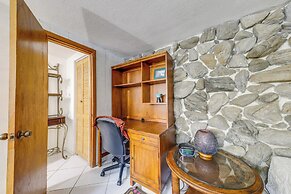 Canal-front Stay w/ Shared Pool, Near Hard Rock!