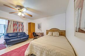 Studio w/ Pool Access, 3 Mi to Hard Rock Stadium!
