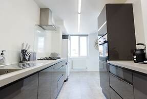 Guildford Town Centre Apartment 55 Tv, Netflix