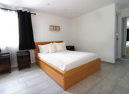 Oceanview Apartment with Rooftop