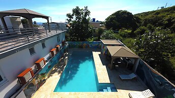 Oceanview Apartment with Rooftop