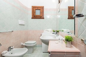 Domus De Pedra Pertunta