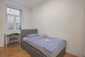 Comfortable City Apartment Anna