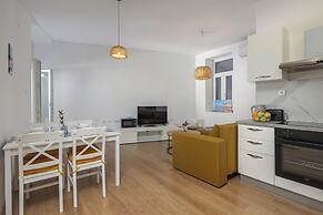 Comfortable City Apartment Anna