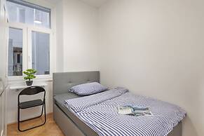 Comfortable City Apartment Anna