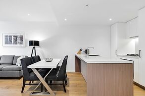 Fortitude Valley 1BRM with Skyline Views