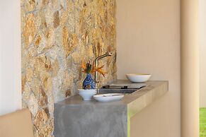 Villa Aroka 4 Bed Sea View KBR41