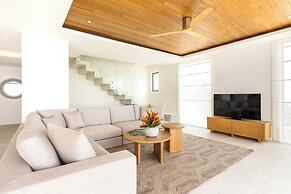 Villa Aroka 4 Bed Sea View KBR41